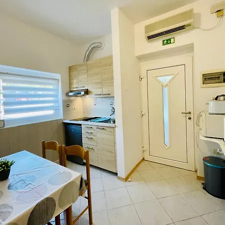 Viler Apartments Izola Exterior photo