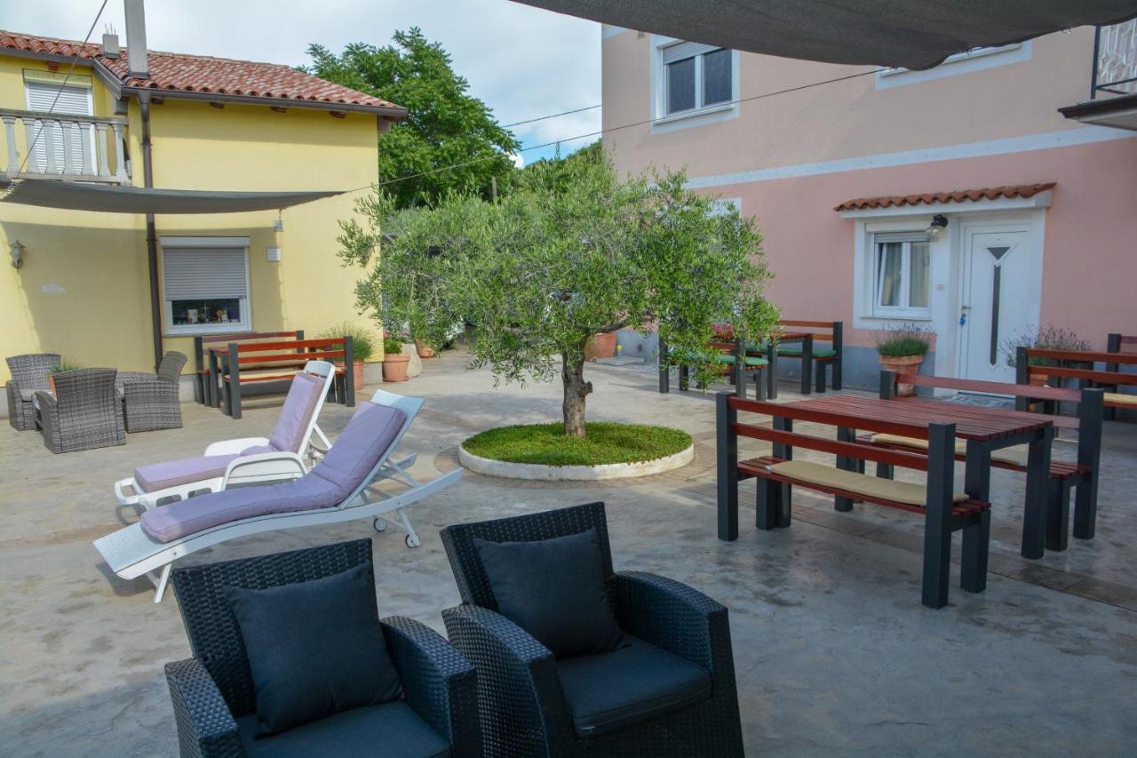 Viler Apartment