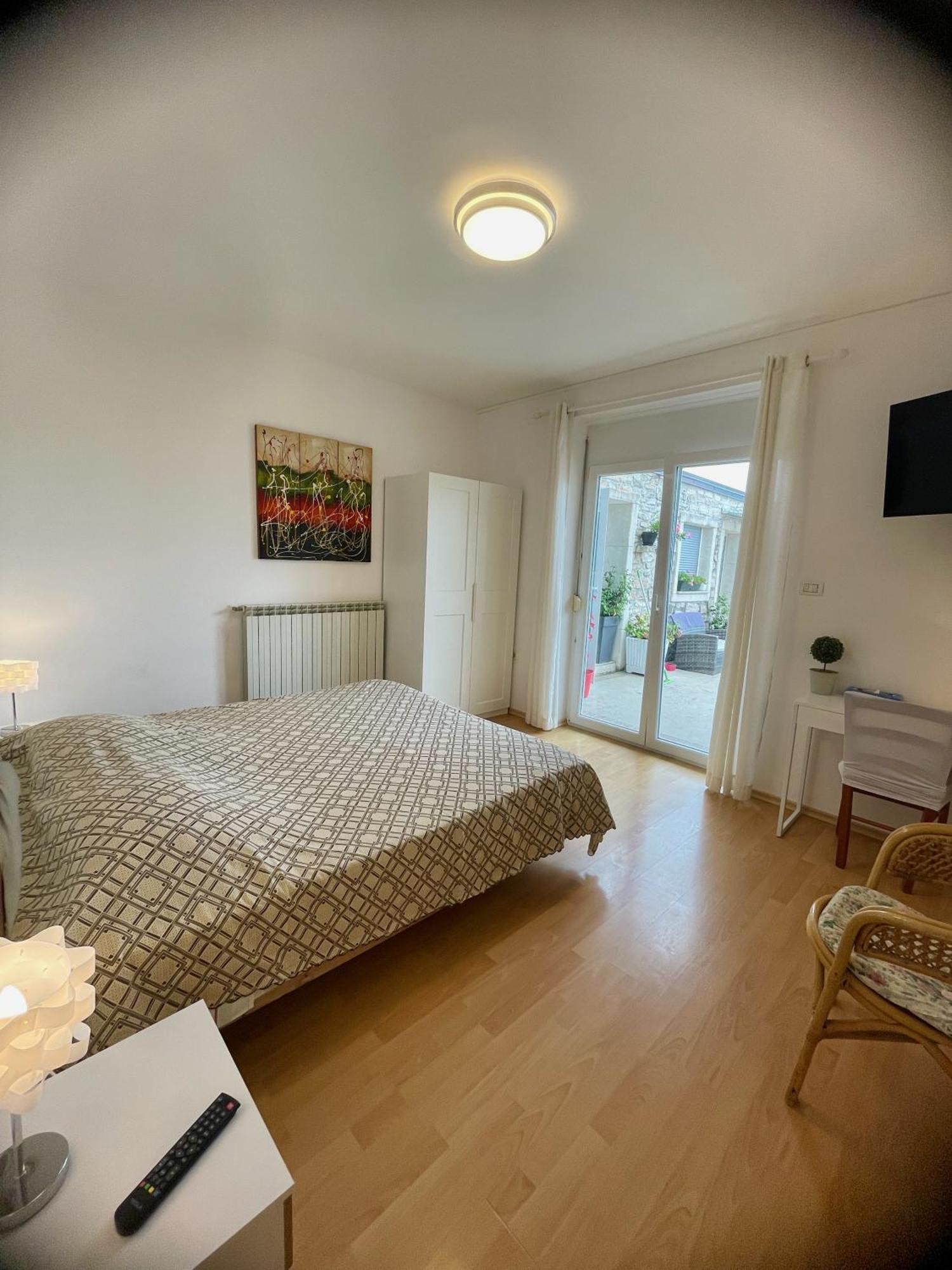 Viler Apartament *